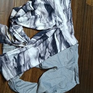 2 pair leggings
